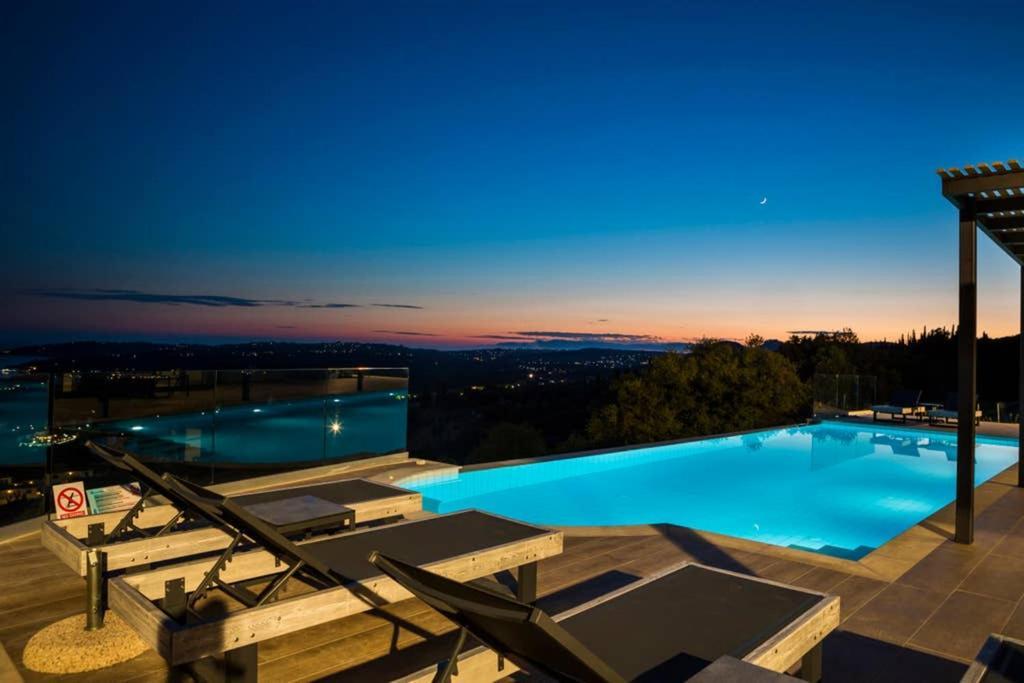 New Villa Blue With Private Pool At Trapezaki Livathos  Dış mekan fotoğraf