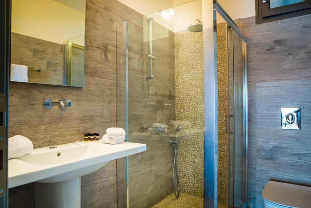 New Villa Blue With Private Pool At Trapezaki Livathos  Dış mekan fotoğraf
